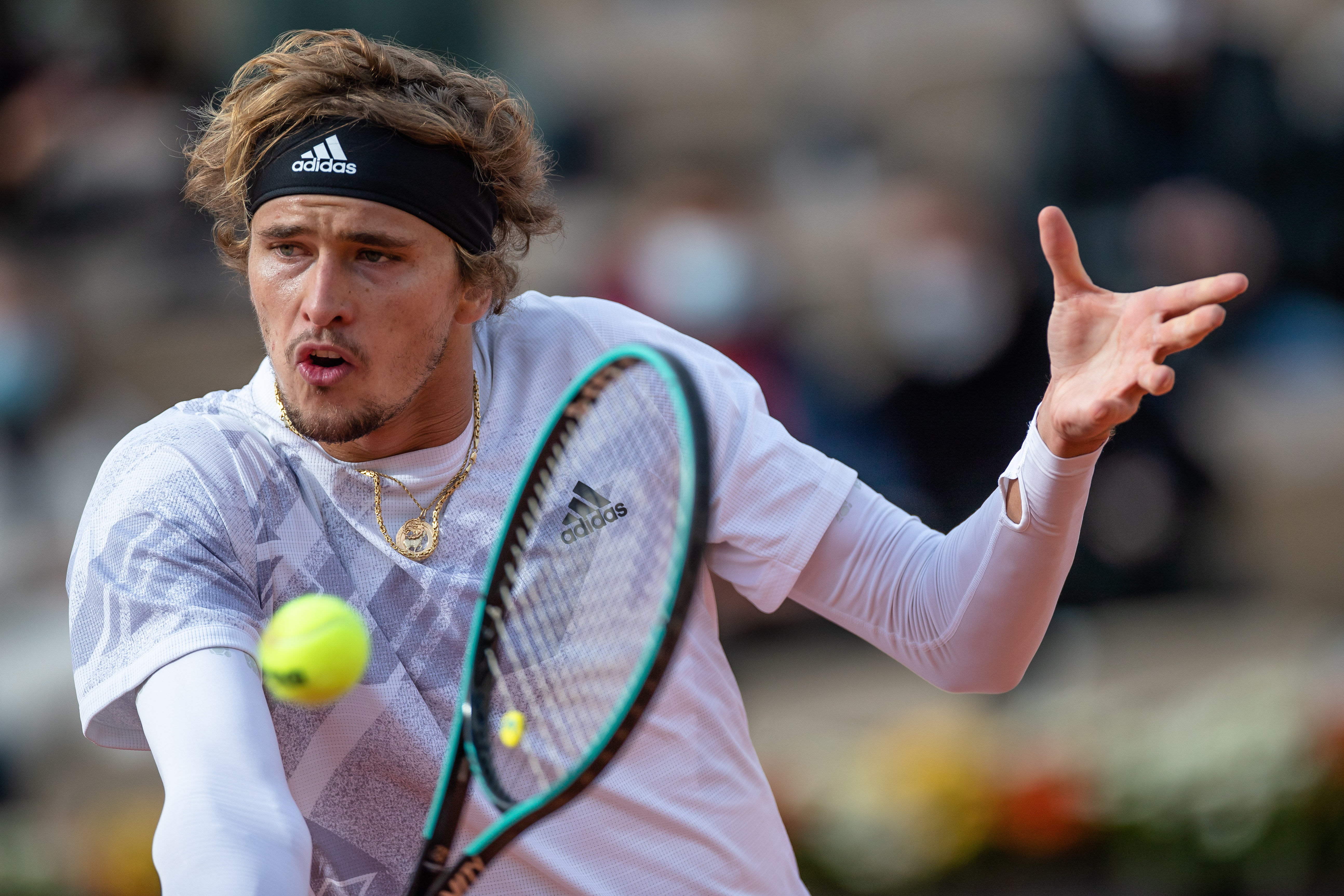 注重边路与 注重边路与